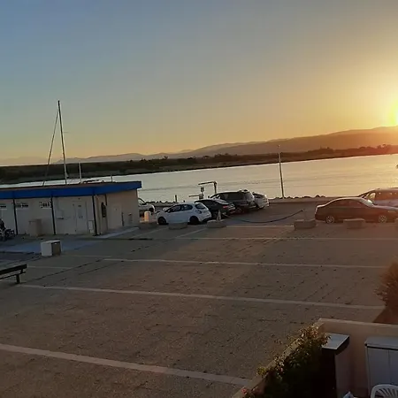 Apartament T2 Renove Avec Tres Belle Vue Sur Le Port De Plaisance, Parking Et Wifi Inclus