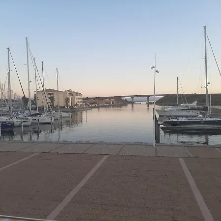 T2 Avec Très Belle Vue Sur Le Port De Plaisance