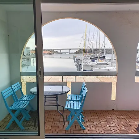 T2 Renove Avec Tres Belle Vue Sur Le Port De Plaisance, Parking Et Wifi Inclus *