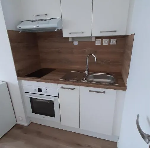 Apartament T2 Avec Tres Belle Vue Sur Le Port De Plaisance *