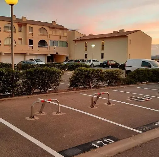 Apartament T2 Avec Tres Belle Vue Sur Le Port De Plaisance